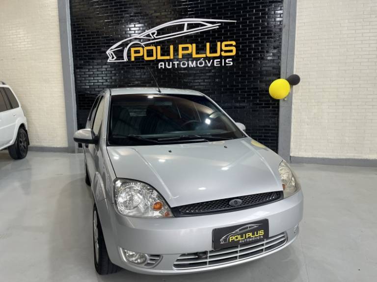 FORD - FIESTA - 2006/2007 - Prata - R$ 25.900,00