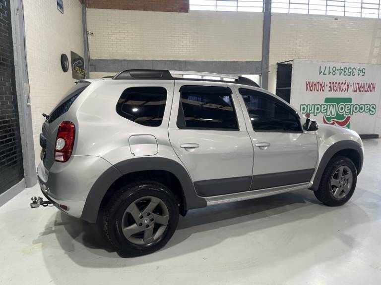 RENAULT - DUSTER - 2013/2013 - Prata - R$ 53.900,00