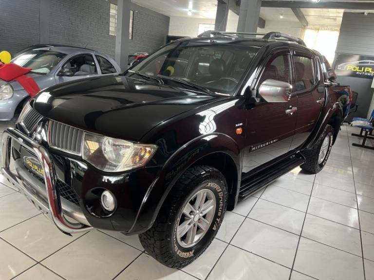 MITSUBISHI - L200 TRITON - 2009/2010 - Preta - R$ 94.900,00
