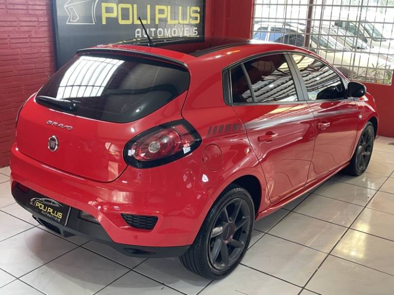 FIAT - BRAVO - 2016/2016 - Vermelha - R$ 59.900,00