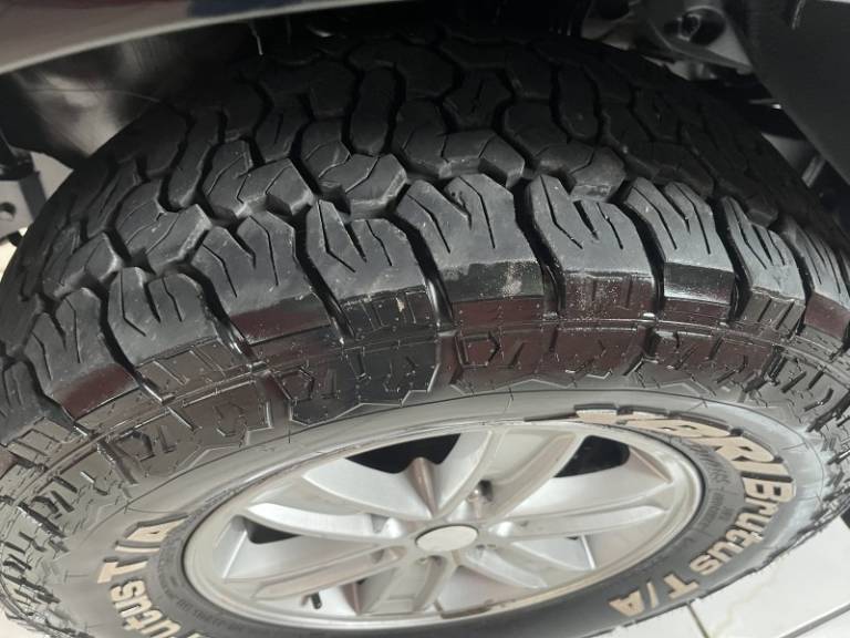 MITSUBISHI - L200 TRITON - 2009/2010 - Preta - R$ 94.900,00