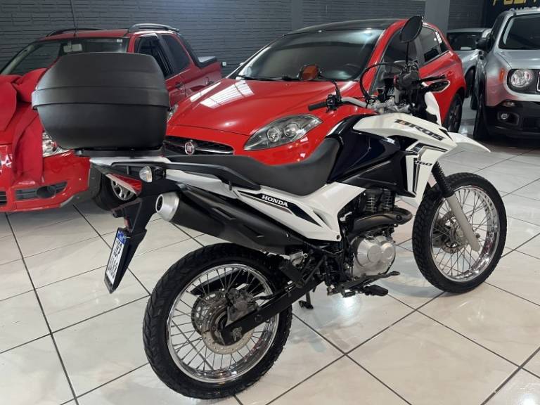 HONDA - NXR 160 - 2022/2023 - Branca - R$ 21.900,00