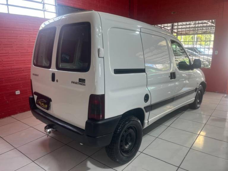 PEUGEOT - PARTNER - 2008/2009 - Branca - R$ 29.900,00