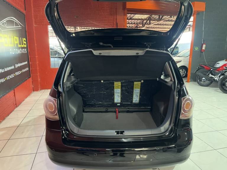 VOLKSWAGEN - SPACEFOX - 2009/2010 - Preta - R$ 36.900,00
