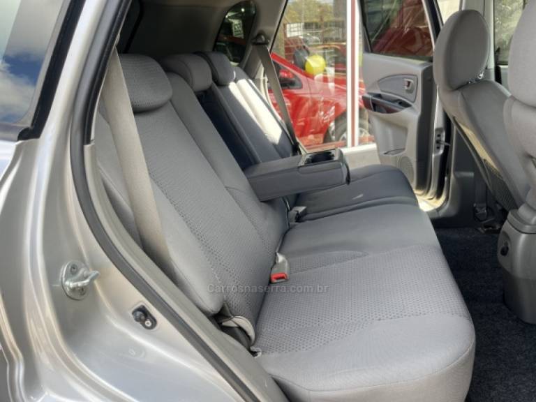 HYUNDAI - TUCSON - 2010/2010 - Prata - R$ 44.900,00