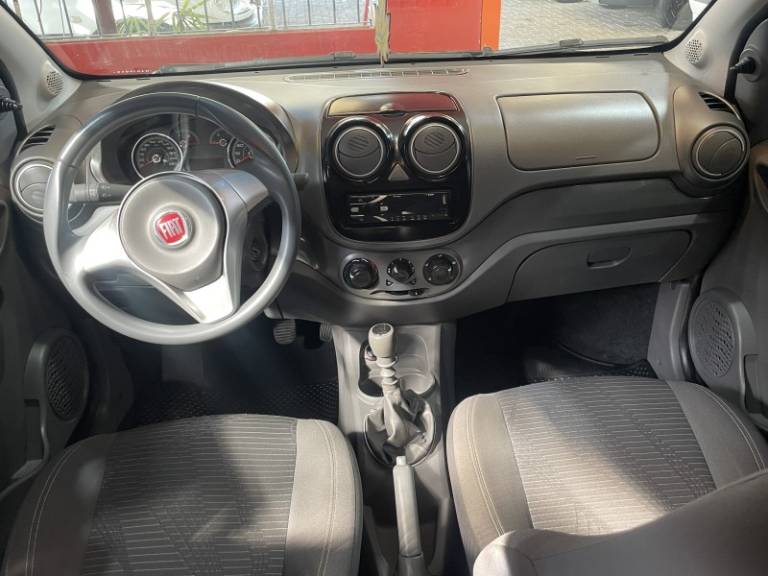 FIAT - PALIO - 2012/2013 - Preta - R$ 36.900,00