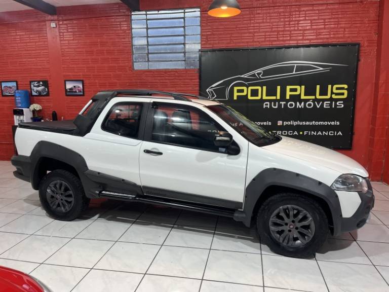 FIAT - STRADA - 2012/2013 - Branca - R$ 57.900,00
