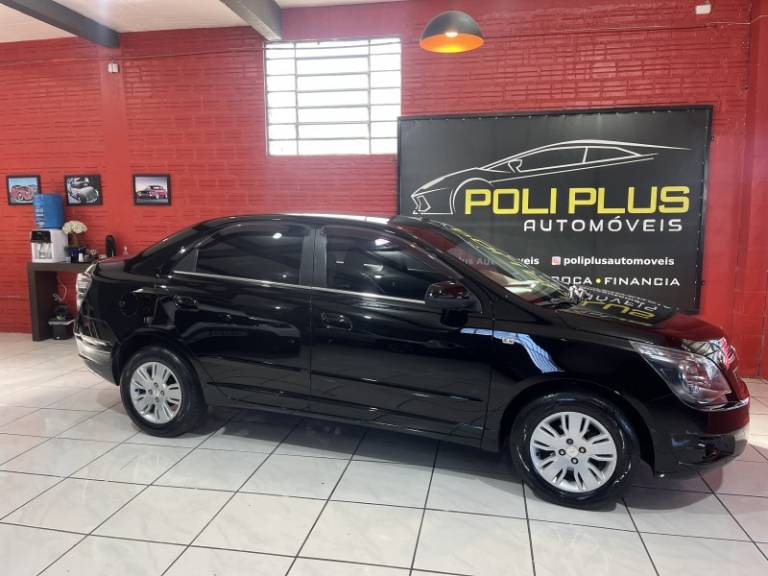 CHEVROLET - COBALT - 2013/2014 - Preta - R$ 43.900,00