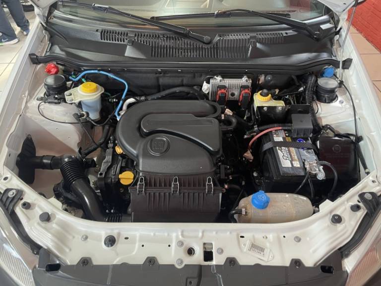 FIAT - STRADA - 2018/2018 - Branca - R$ 71.900,00