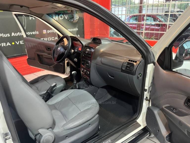 FIAT - STRADA - 2012/2013 - Branca - R$ 57.900,00