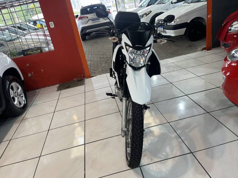 HONDA - NXR 160 - 2022/2023 - Branca - R$ 21.900,00