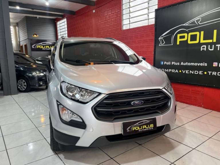 FORD - ECOSPORT - 2017/2018 - Prata - R$ 74.900,00