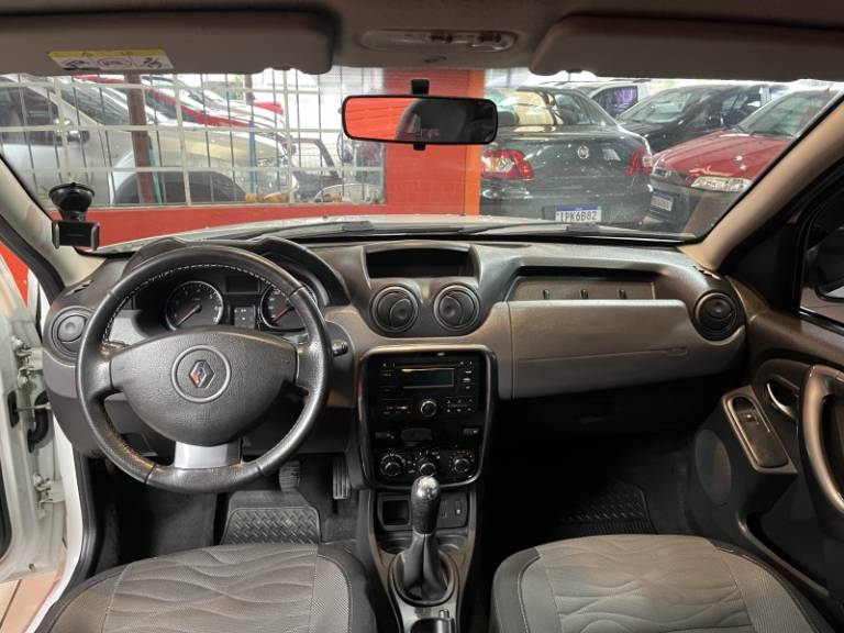RENAULT - DUSTER - 2013/2014 - Branca - R$ 54.900,00