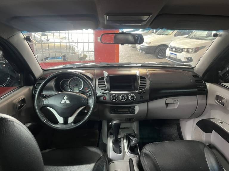 MITSUBISHI - L200 TRITON - 2009/2010 - Preta - R$ 94.900,00