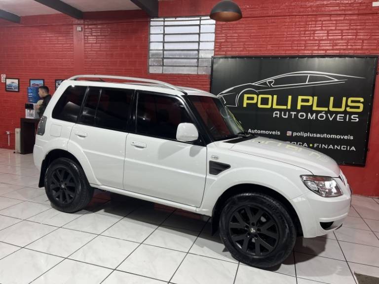 MITSUBISHI - PAJERO TR4 - 2014/2015 - Branca - R$ 67.900,00