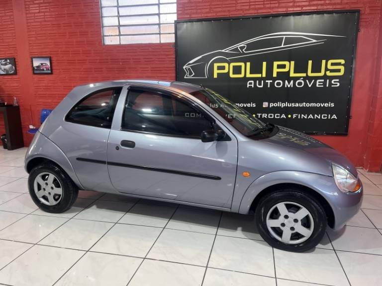 FORD - KA - 1998/1999 - Cinza - R$ 16.900,00