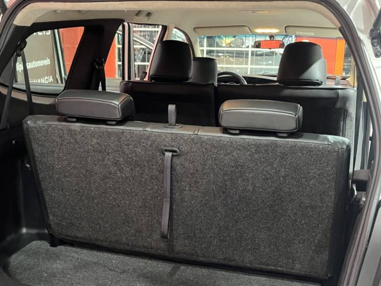 NISSAN - GRAND LIVINA - 2014/2014 - Prata - R$ 51.900,00