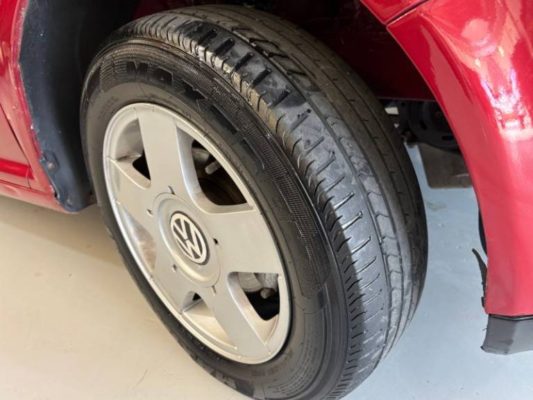 VOLKSWAGEN - GOLF - 1999/2000 - Vermelha - R$ 23.900,00