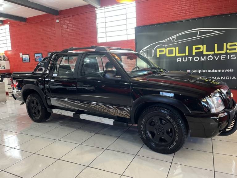 CHEVROLET - S10 - 2010/2011 - Preta - R$ 69.900,00