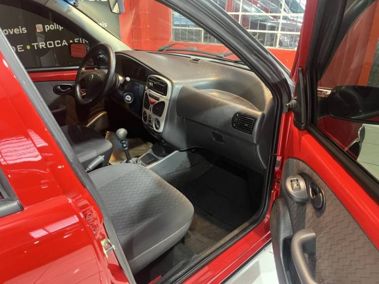 FIAT - PALIO - 2004/2005 - Vermelha - R$ 24.900,00