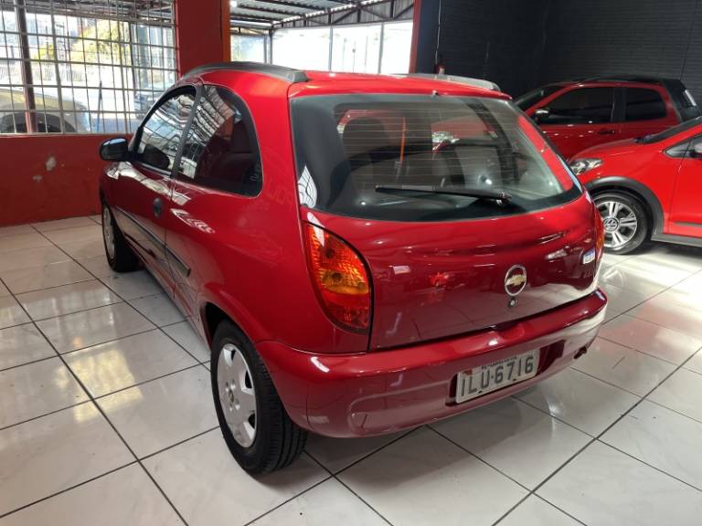 CHEVROLET - CELTA - 2004/2004 - Vermelha - R$ 17.900,00