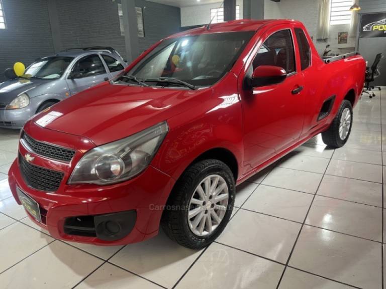 CHEVROLET - MONTANA - 2014/2014 - Vermelha - R$ 45.900,00