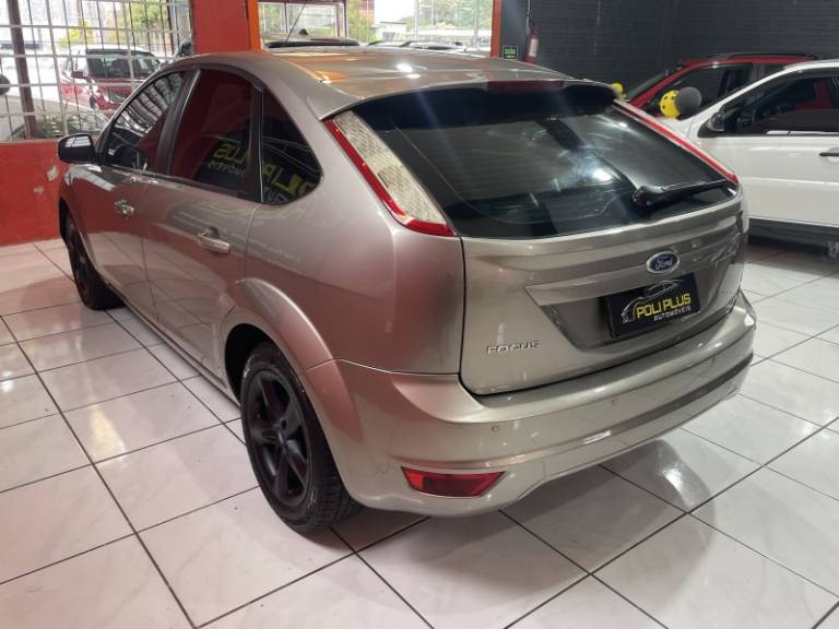FORD - FOCUS - 2009/2009 - Prata - R$ 36.900,00