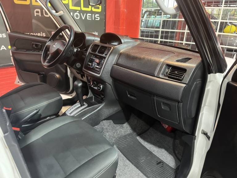 MITSUBISHI - PAJERO TR4 - 2014/2015 - Branca - R$ 67.900,00
