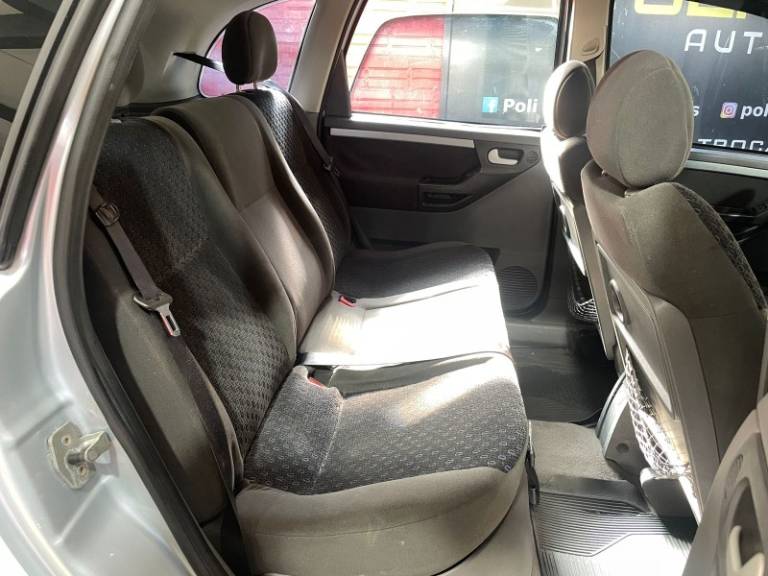 CHEVROLET - MERIVA - 2009/2010 - Prata - R$ 29.900,00