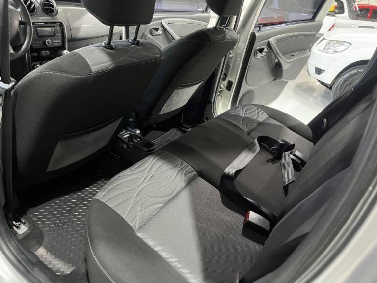 RENAULT - DUSTER - 2013/2013 - Prata - R$ 53.900,00