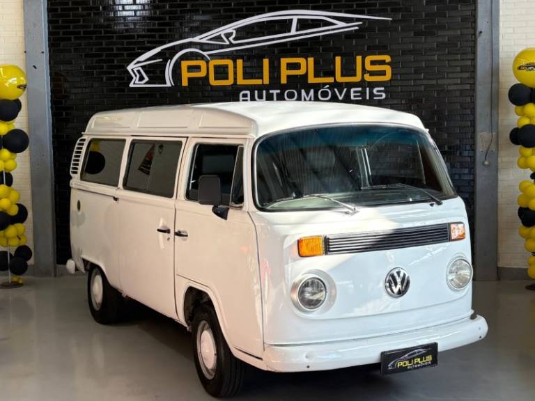 VOLKSWAGEN - KOMBI - 1999/2000 - Branca - R$ 31.900,00