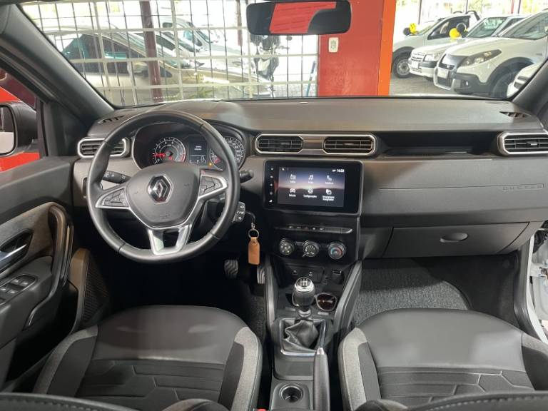 RENAULT - DUSTER - 2024/2025 - Branca - R$ 115.900,00