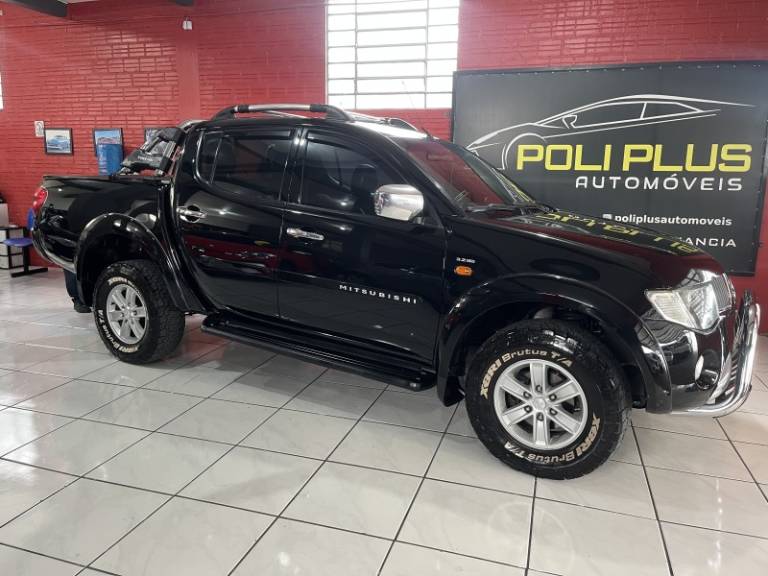MITSUBISHI - L200 TRITON - 2009/2010 - Preta - R$ 94.900,00