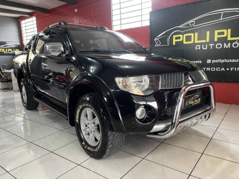 MITSUBISHI - L200 TRITON - 2009/2010 - Preta - R$ 94.900,00