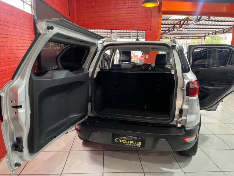 FORD - ECOSPORT - 2017/2018 - Prata - R$ 74.900,00