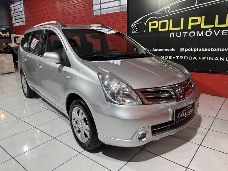 NISSAN - GRAND LIVINA - 2014/2014 - Prata - R$ 51.900,00