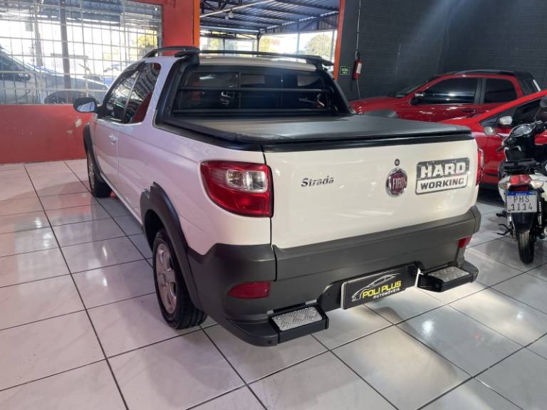 FIAT - STRADA - 2018/2018 - Branca - R$ 71.900,00