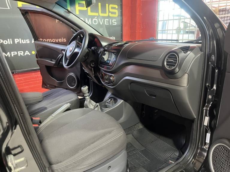 FIAT - GRAND SIENA - 2012/2012 - Preta - R$ 37.900,00