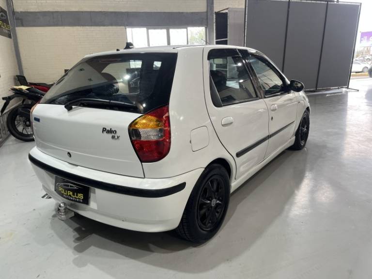 FIAT - PALIO - 2002/2002 - Branca - R$ 21.900,00