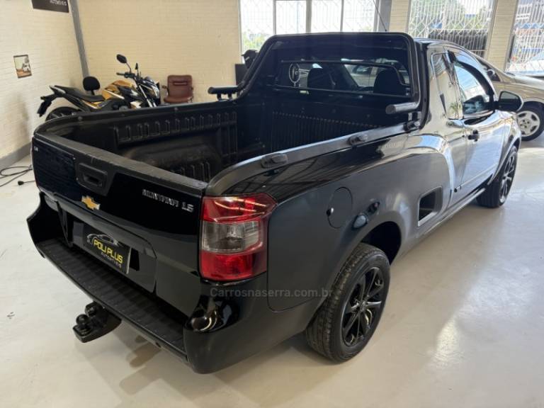 CHEVROLET - MONTANA - 2013/2013 - Preta - R$ 43.900,00