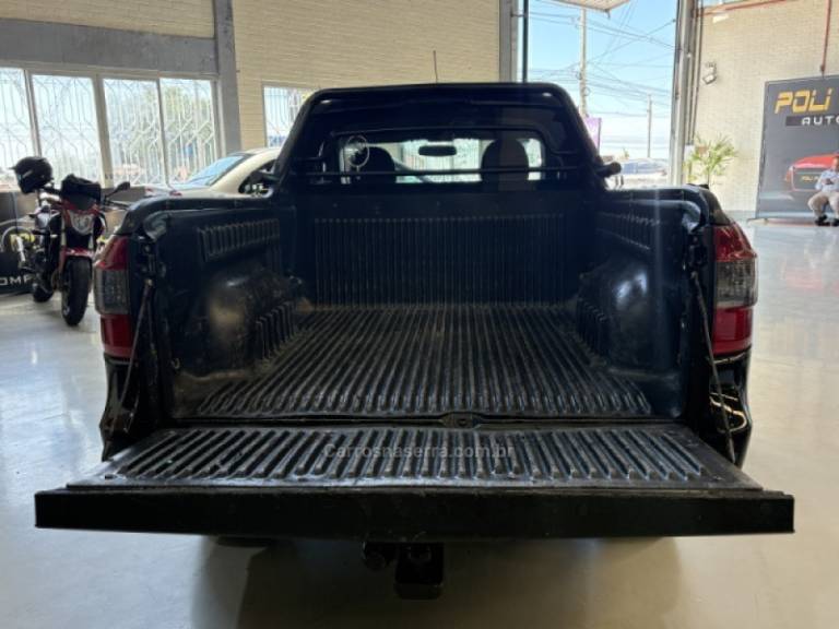 CHEVROLET - MONTANA - 2013/2013 - Preta - R$ 43.900,00