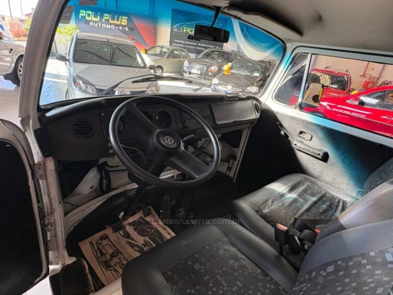 VOLKSWAGEN - KOMBI - 1999/2000 - Branca - R$ 31.900,00