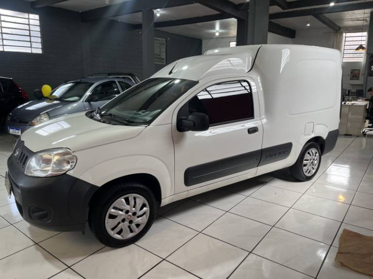 FIAT - FIORINO - 2017/2018 - Branca - R$ 68.900,00