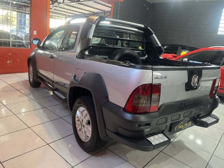 FIAT - STRADA - 2013/2013 - Prata - R$ 57.900,00