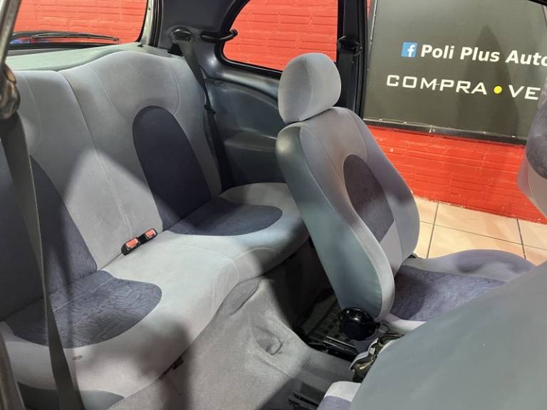 FORD - KA - 1998/1999 - Cinza - R$ 16.900,00