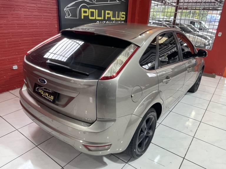 FORD - FOCUS - 2009/2009 - Prata - R$ 36.900,00