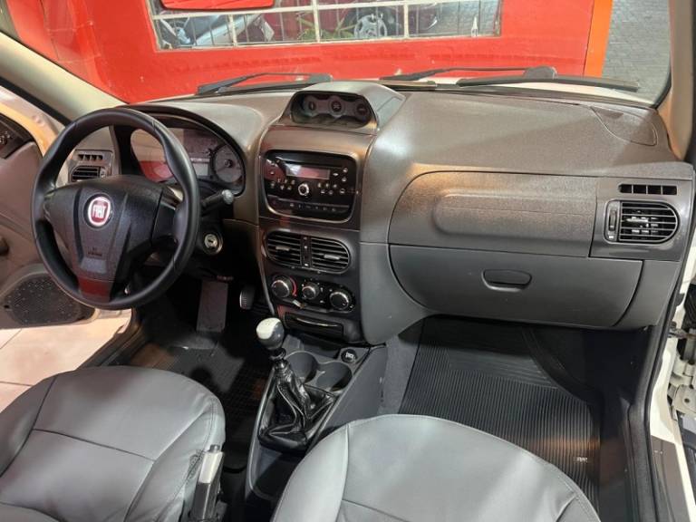 FIAT - STRADA - 2012/2013 - Branca - R$ 57.900,00