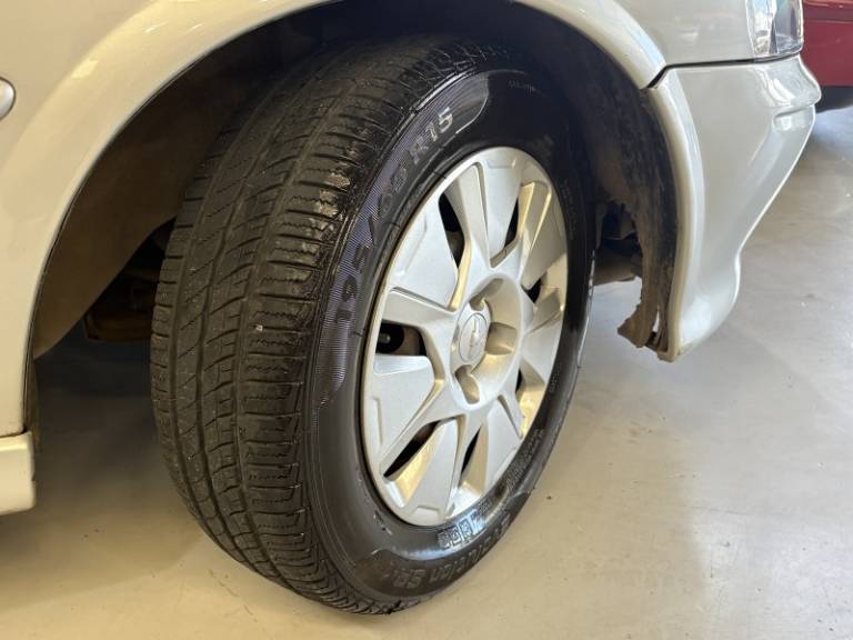 CHEVROLET - VECTRA - 1999/2000 - Prata - R$ 24.900,00