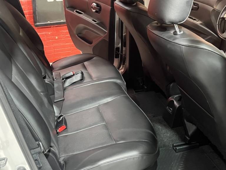 NISSAN - GRAND LIVINA - 2014/2014 - Prata - R$ 51.900,00