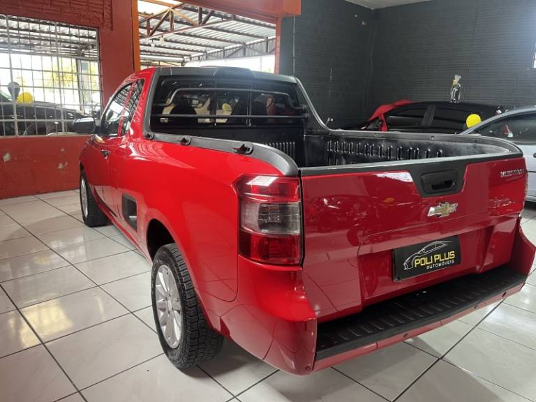 CHEVROLET - MONTANA - 2014/2014 - Vermelha - R$ 45.900,00